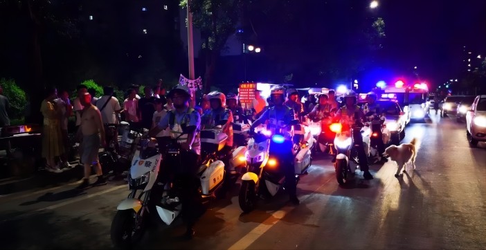 1689819930388103.jpg 2.jpg