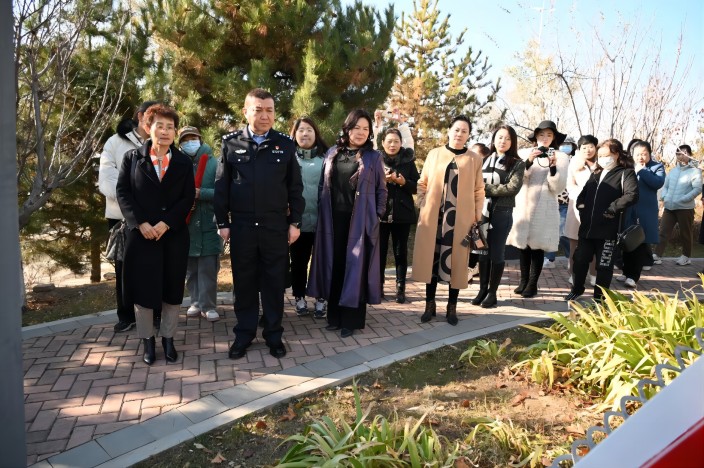 1700447105215158.jpg 2.jpg