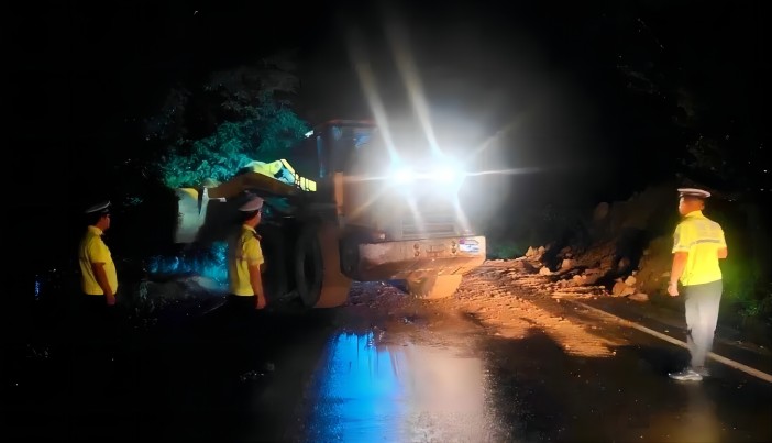 1690943929167910.jpg 4.jpg