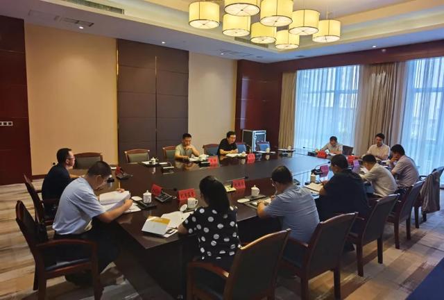 山西省省委依法治省调研组在忻州市就《关于推行党政主要负责人年终述法制度的意见》进行专题研讨