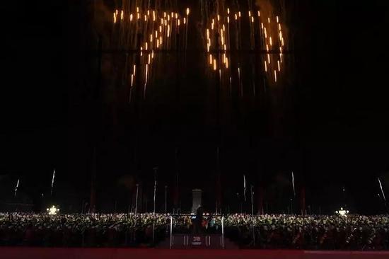 这是联欢活动现场。新华社记者 罗晓光 摄