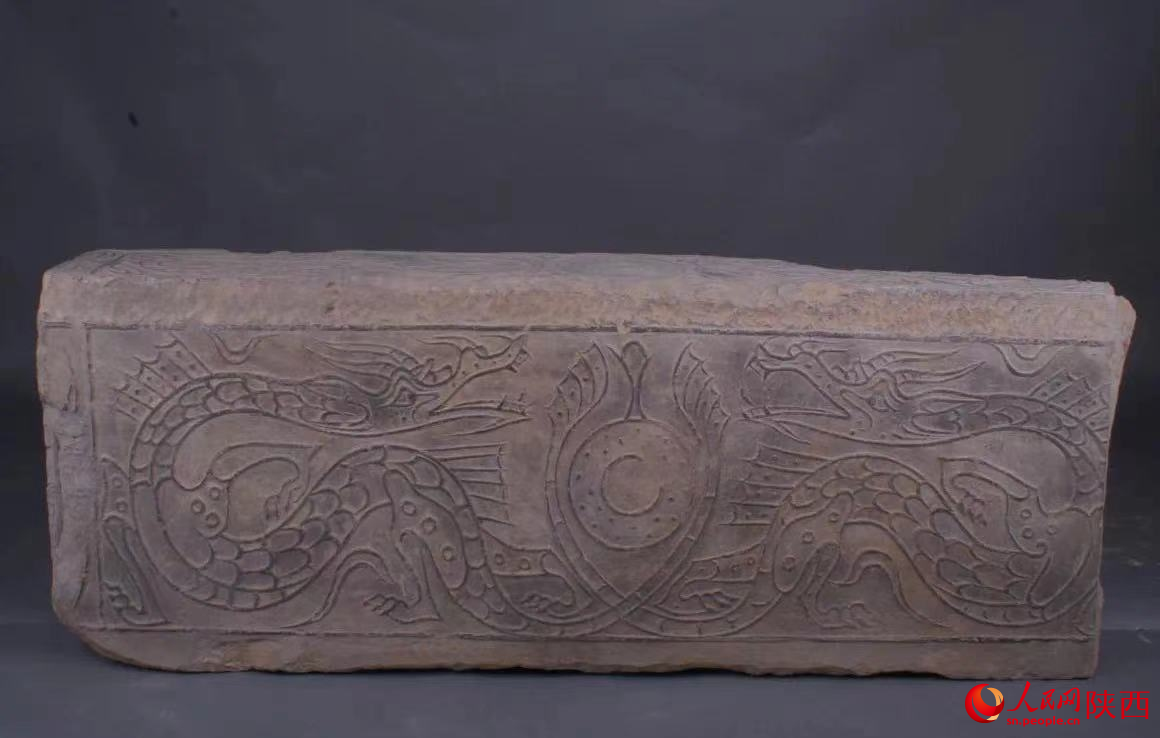 汉代·龙纹空心砖。西安博物院供图