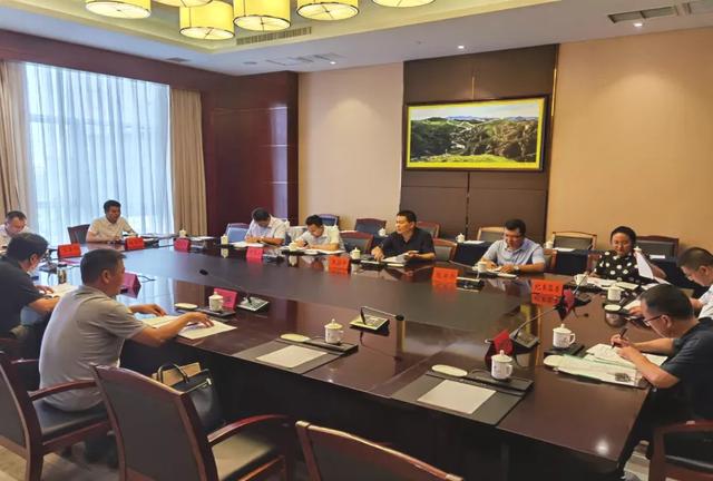 山西省省委依法治省调研组在忻州市就《关于推行党政主要负责人年终述法制度的意见》进行专题研讨