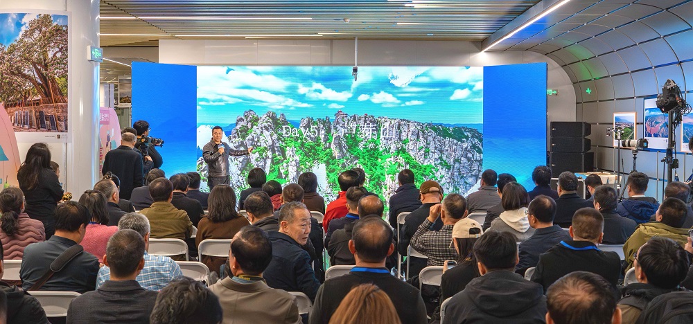 活动现场，文旅星推官推介忻州。